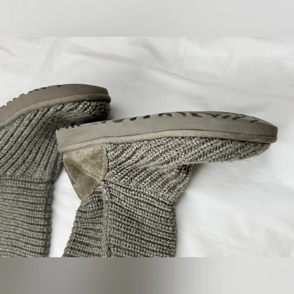 UGG Women's Classic Cardy Gray Winter Button‎ Tall Boots Size 7